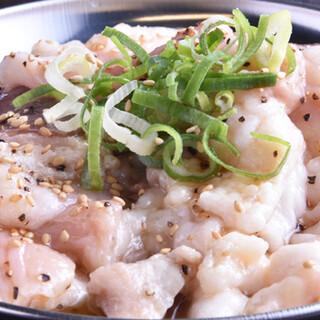 まずはお好みの味付けが選べる“ホルたけセット”で乾杯♪
