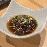 馬肉料理専門 かぶと馬 - レバ刺し