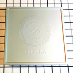 四季菓子の店 HIBIKA - HIBIKAクッキー缶　表