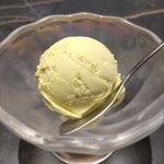 和牛焼肉 伍感 - ピスタチオアイスクリーム