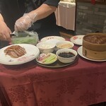 全聚徳 - 北京ダックも目の前で包んでくださいました！