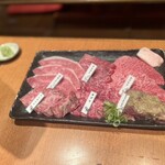 炭火焼肉　仁 - 