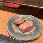 炭火焼肉　仁 - 