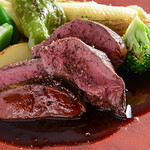 フレンチバル プラット - 料理写真:エゾシカのシンタマ　赤ワインソース