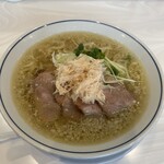 らーめん鱗 - 息子の塩らーめん　900円　やきめしは写真撮り忘れ