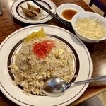 はらへー太 - チャーハンとハーフ餃子