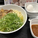 吉野家 - 料理写真:牛玉スタミナまぜそば
753円