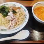 日高屋 - ピリ辛豚骨つけ麺