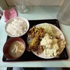 八丁堀食堂 - 料理写真:からあげ（定食）。ライス中でも大盛りサイズ。お味噌汁は濃くて美味しい。
