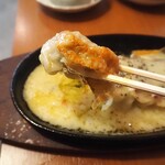 大衆スタンド きもと - 鉄板チーズ餃子