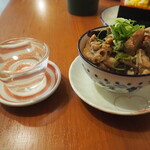 大衆スタンド きもと - 東洋美人 純米吟醸 ＆ もつ塩煮込み