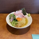 メヂカそば 吟魚 - トッピングあり釜玉中華（塩）