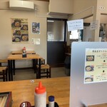 こんこ屋 - 店内の様子。カウンターもあります。