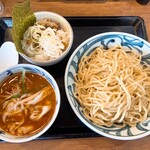 伝丸 - 料理写真:旨辛肉つけ麺+ミニチャーシュー丼