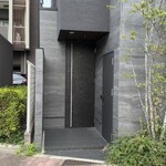 308450966 - 