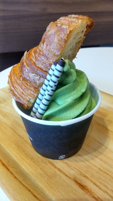 Croissant Bakuka Kanade Kariya Ten