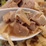 ケンチャンラーメン - 細切れチャーシュー