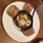 テッパン ダチュカテ - エビのアヒージョとバケット