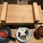 祇園 鰻 川藤 - 釜蓋が印象的な一尾姿焼き