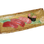 本まぐろざんまい寿司4貫