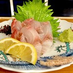 大衆酒場 坂本商店 - 20250710シマアジのお造り800円