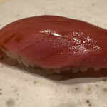 鮨 龍次郎 - 赤身寄り中トロ