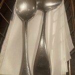 Cuit Bonne - シルバーレードルでカレーを掬うのは欧風ならでは