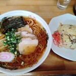 田島ラーメン - Aラーメン+半チャーハンセット(麺大盛)