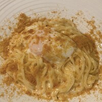 カラスミと半熟卵のクリームソース　タリオリーニ