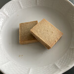 uguisu. - カルダモンのサブレ