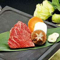  国産牛フィレ肉の石板焼