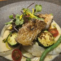 長崎県　甘鯛の鱗焼き　白ワインのソース