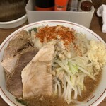 ラーメン二郎 - 料理写真:ラーメン小豚1050円、野菜、にんにく、脂！