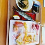 休暇村 - 寿司、天ぷら、刺身と種類豊富
