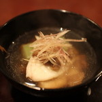 北新地 弧柳 - 椀物：くえおと冬瓜、スメリイグチ、ショウゲンジ、アミタケ、