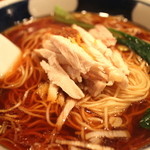 支那麺 はしご - 【画像追加】鶏絲麺（蒸し鶏と特製味噌が絶妙）（2014.09）