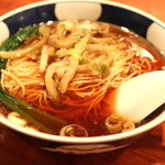 支那麺 はしご - 【画像追加】搾菜めん（醤油味・麺硬め・柚子増し）（2014.09）