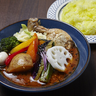 3種類から選べるスープカレーが自慢！カスタマイズで自分好みに