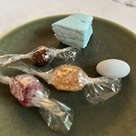 マダム・トキ - プティフール　ミント味のギモーブなど