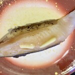 回し寿司 活 活美登利 - 銀鱈のバターのせ。