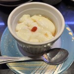 回し寿司 活 活美登利 - 杏仁豆腐