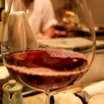 鳥しき - 綺麗な赤紫色の赤ワイン(2014.09)