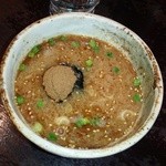 つけ麺730円／あつもり・極太麺（26年9月）