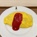 グリル&パフェ ピノキオ - 料理写真:昔ながらの洋食屋さんのオムライス(660円)