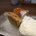 炭火料理　炭心 - 焼き茄子をブリュレにしてしまうこの斬新さ。甘みがすっごく優しい。クリームも軽い口当たりで本格派スイーツです。