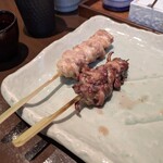 炭火料理　炭心 - せせり　と　はつもと。　絶妙すぎて思わず唸りながら食べているこの一瞬が好き（笑）
