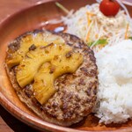 びっくりドンキー - 料理写真:2025.7 パインバーグディッシュ（Lサイズ 1,590円）