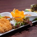 JASMINE THAI - チュットターレン（2,800円）前菜の盛り合わせ