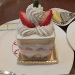 カフェ・ド・シネマ - 苺のショートケーキ アップ♪