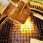 焼肉 三水苑 - 仙台牛霜降り厚切り肉